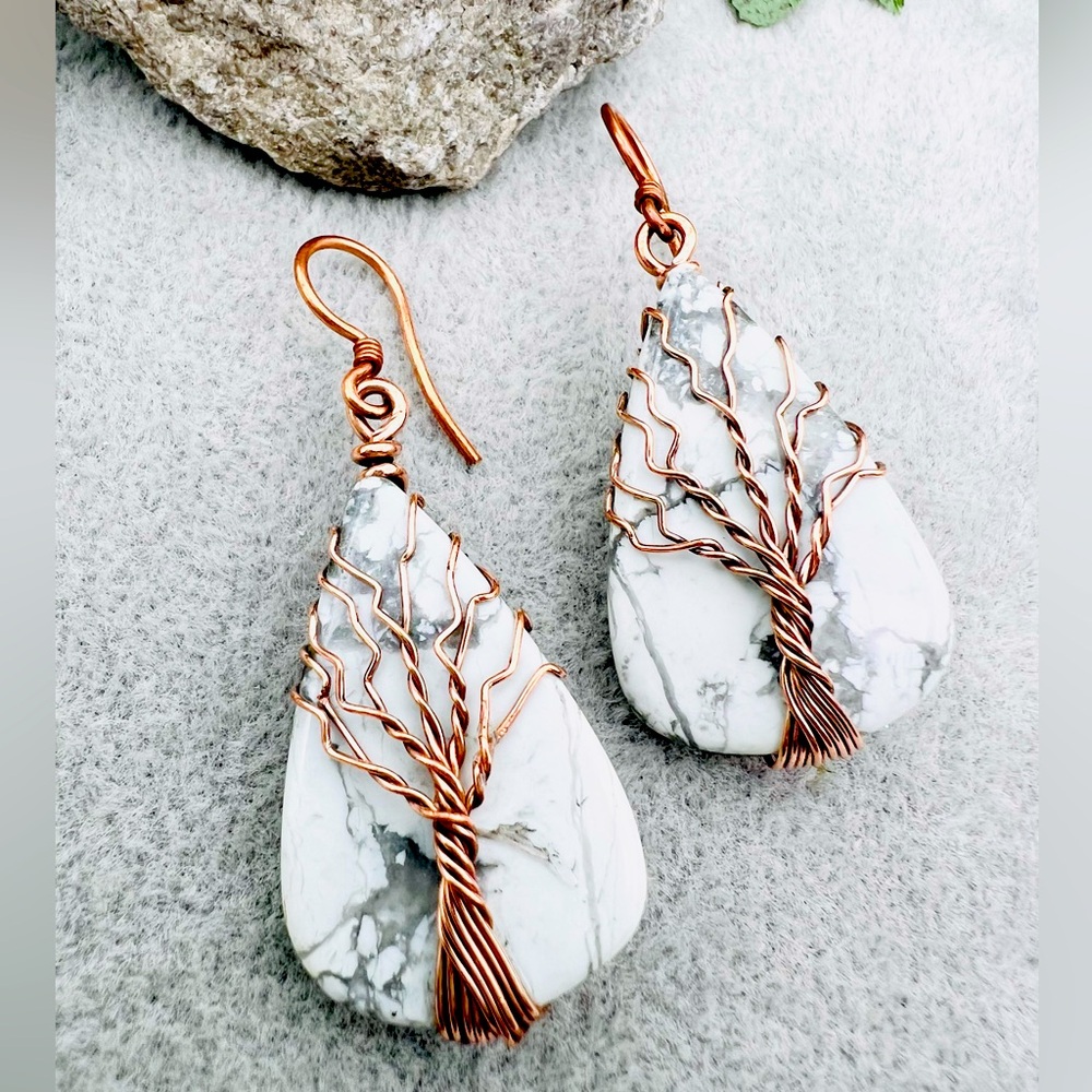 HOWLITE EARRINGS